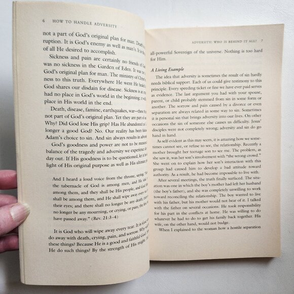 How to Handle Adversity: You Can Have Victory in Christ by Charles Stanley NEW - Picture 2 of 5